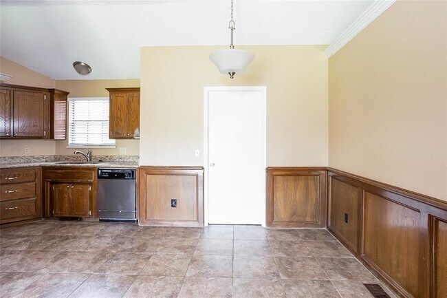 Foto del edificio - 8412 Breezewood Dr