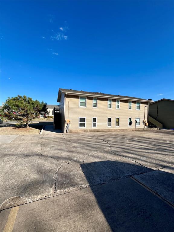 Foto del edificio - 300 Chalmette Dr