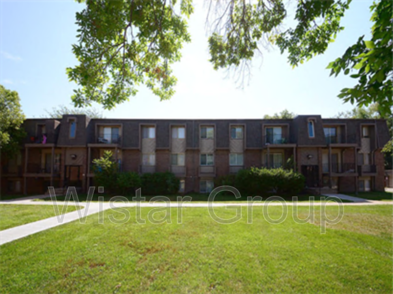 Foto principal - 2327 Benson Gardens Blvd