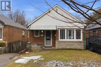 Building Photo - 475 Kingswood Rd