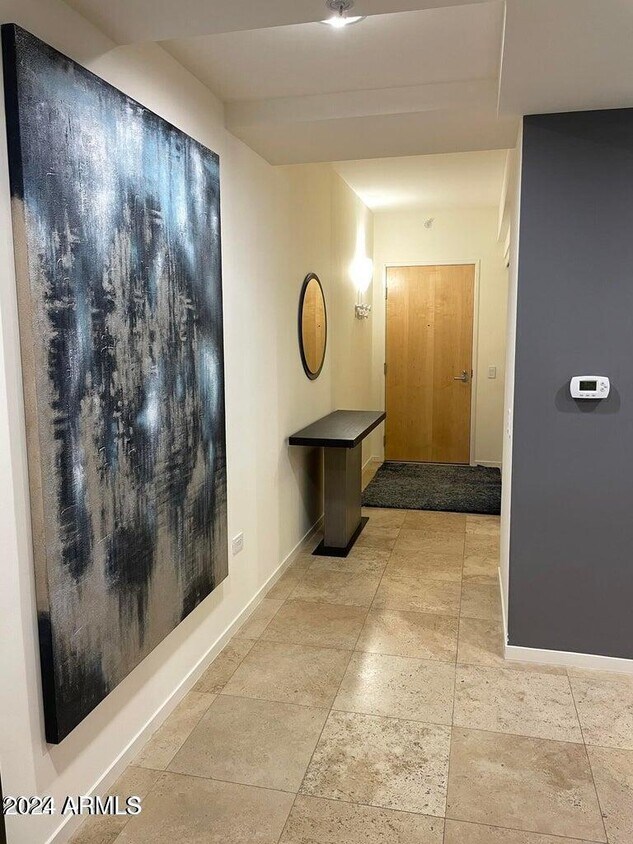 Foto principal - 7127 E Rancho Vista Dr