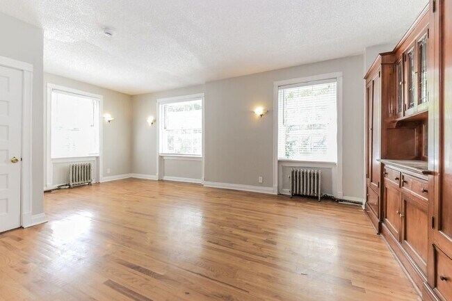 Foto del edificio - 215 E 11th Ave