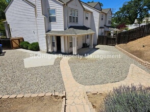 Building Photo - 15 Corrietta Ct