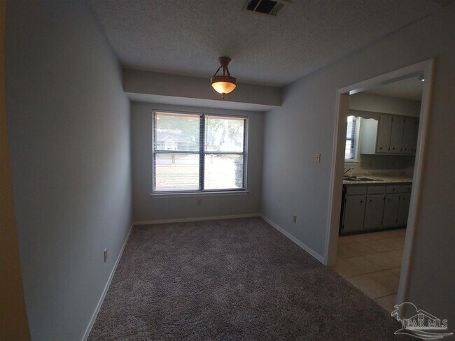 Foto del edificio - 6204 Forest Pines Dr