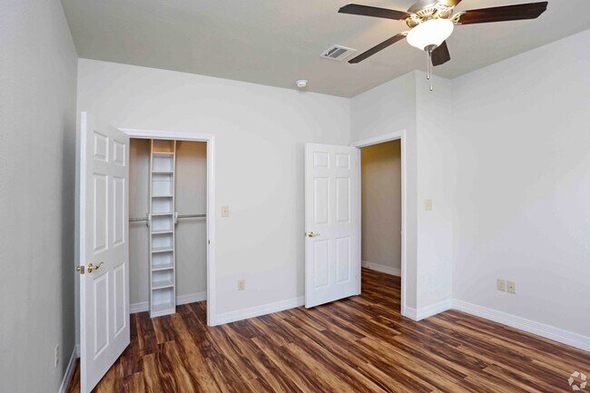 Foto del edificio - 621 Fieldstone Ln