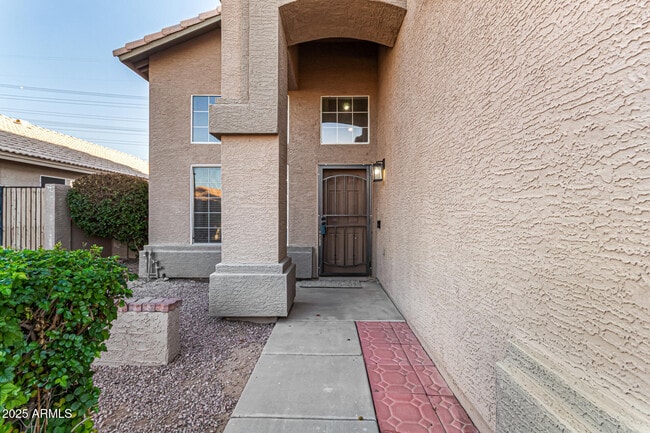 Building Photo - 1119 W Heather Ave