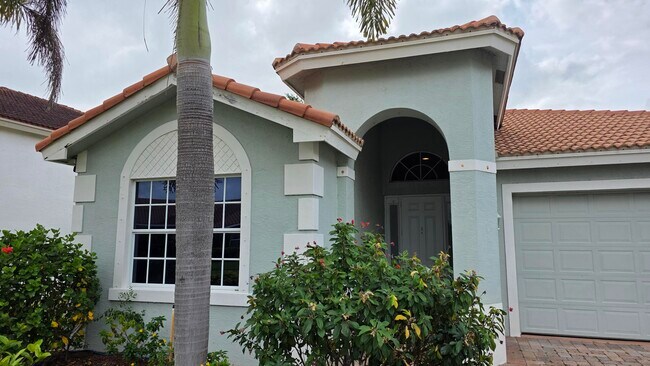 Building Photo - 2264 Newport Isles Blvd