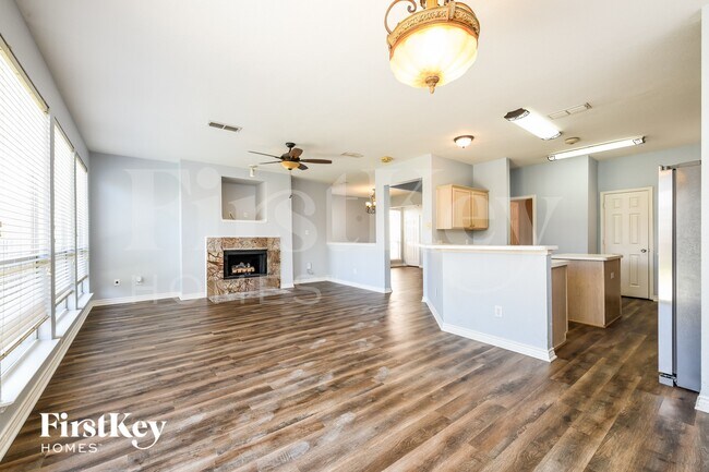 Foto del edificio - 4909 Lodgepole Ln