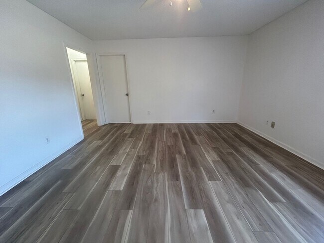 Foto del edificio - 1723 Stahl St