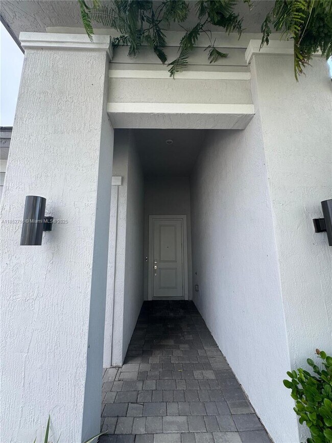 Foto del edificio - 4398 SW 173rd Ave