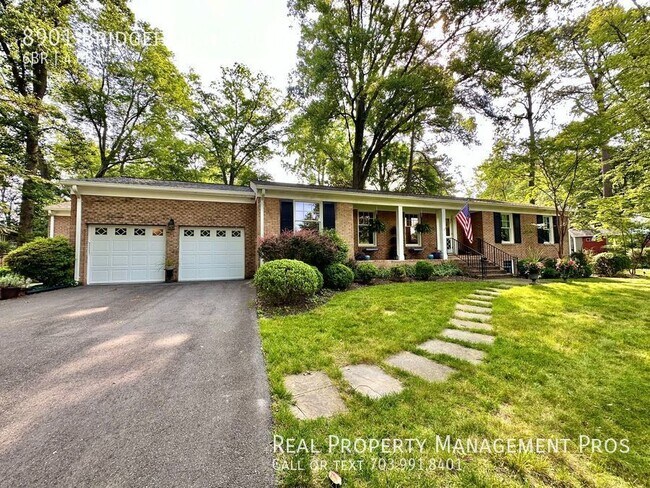 Foto del edificio - Massive 6 bed/4 FULL bath home in Stratfor...