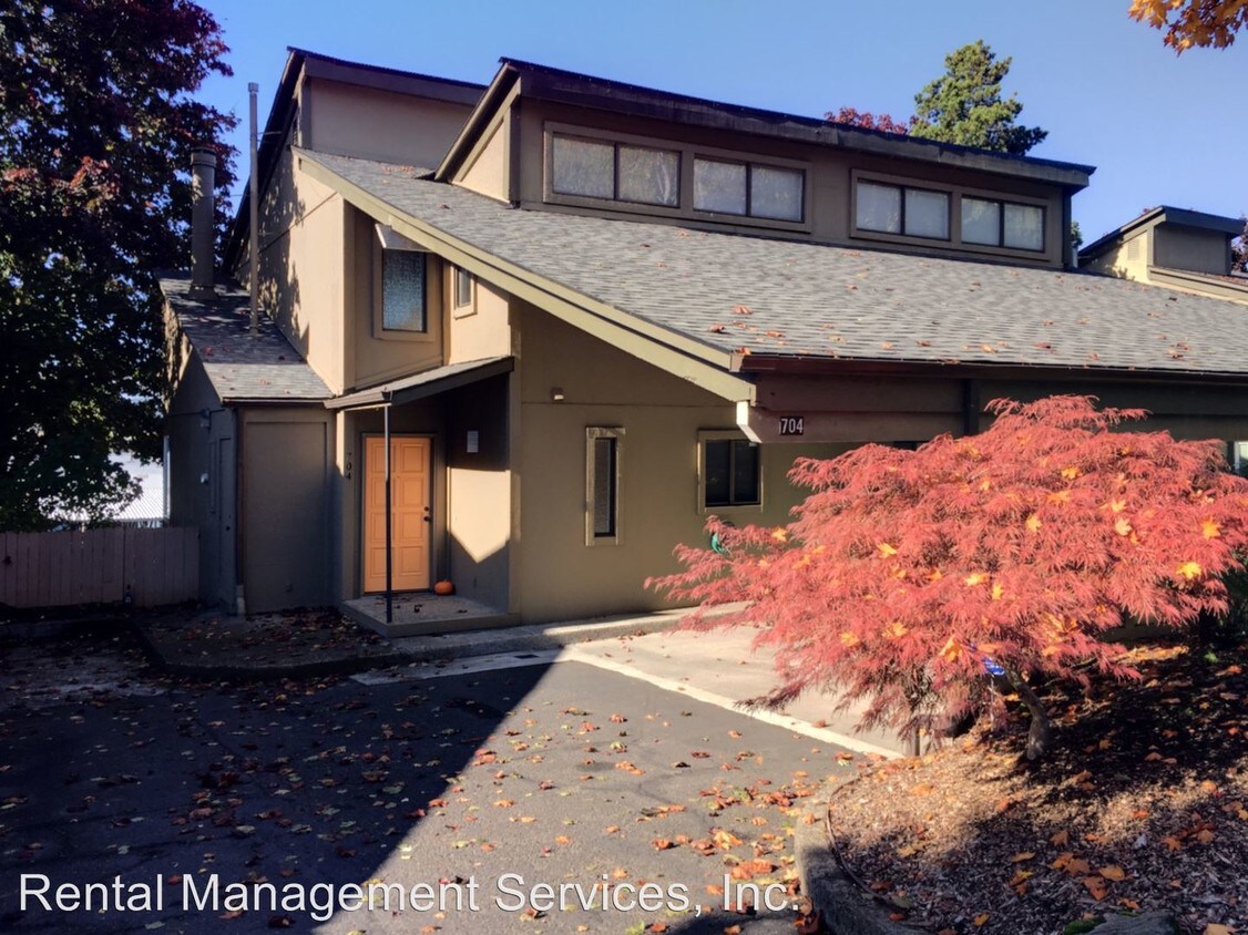 Foto principal - 704 N Tomahawk Island Dr