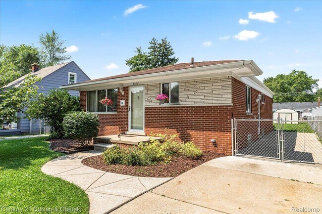 Building Photo - 4162 Culver St