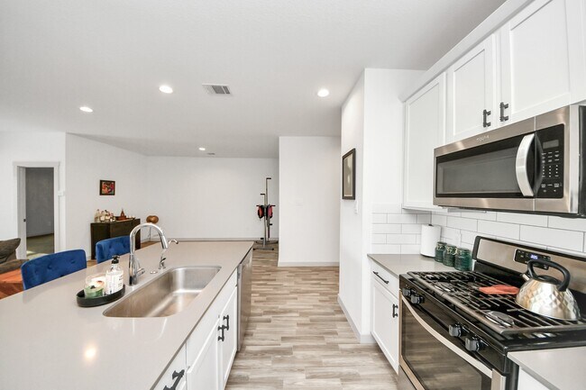 Foto del edificio - 202 Serena Pk Ln