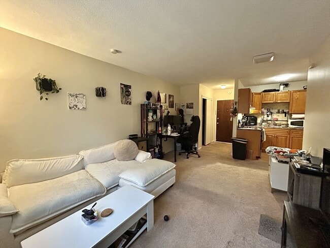 Foto del edificio - 720 Bennington St