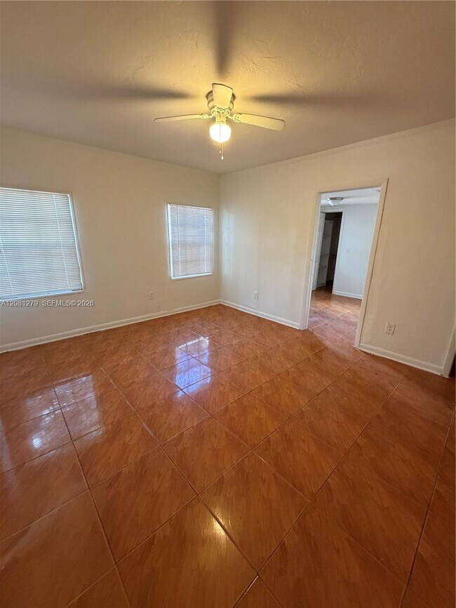 Foto del edificio - 9614 NW 5th Ave