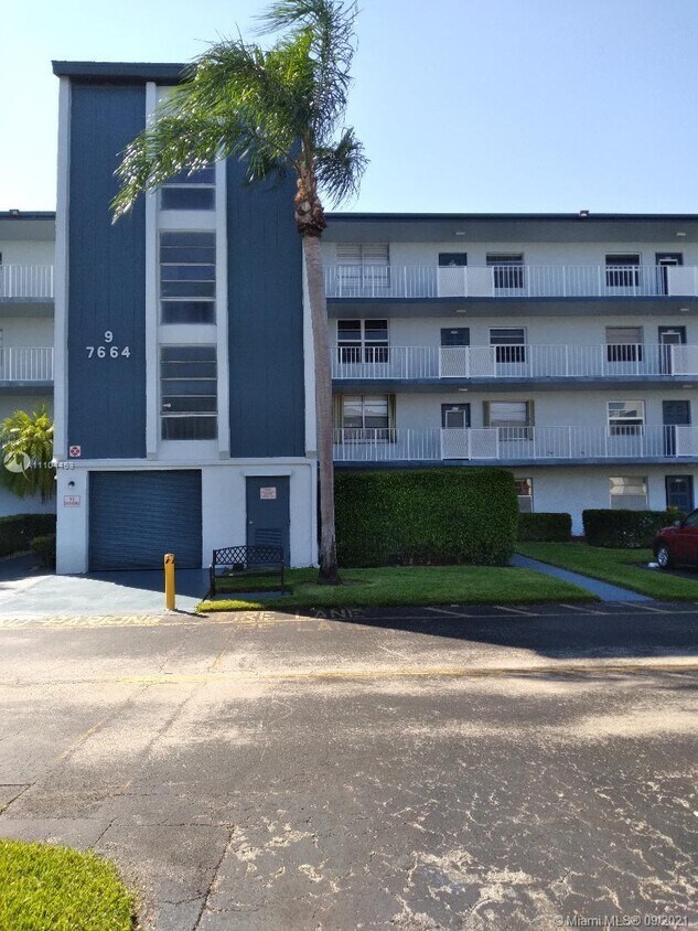 Primary Photo - 7664 NW 18th St