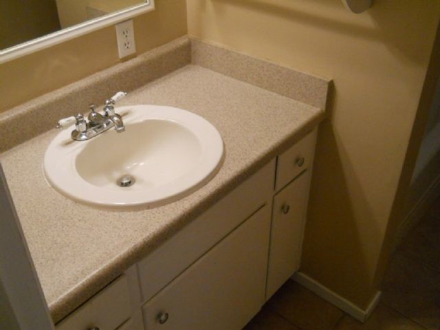 Building Photo - House For Rent in Oakdale