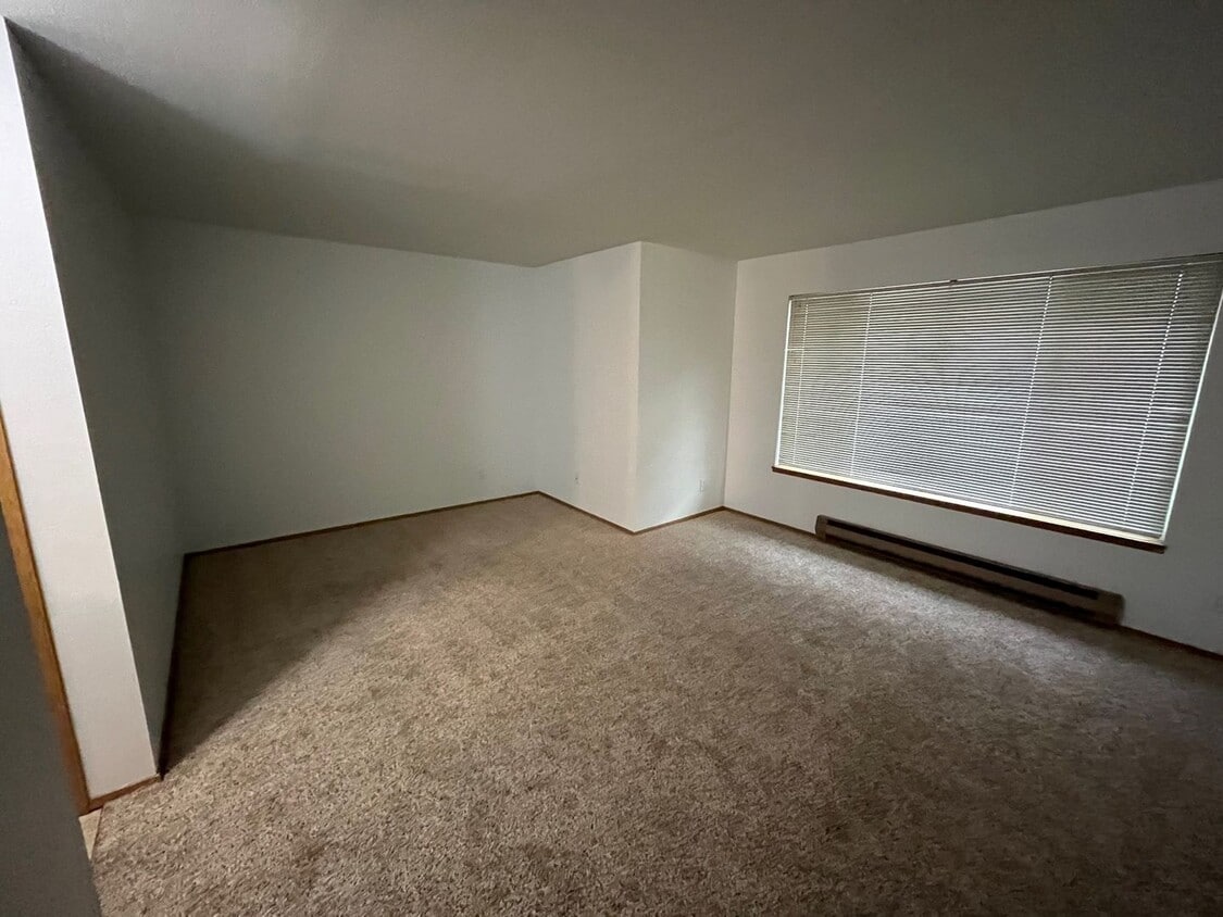 Foto del edificio - 9227 Interlake Ave N