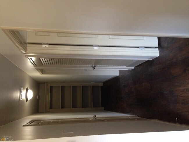 Building Photo - 5730 Hedge Brook Dr