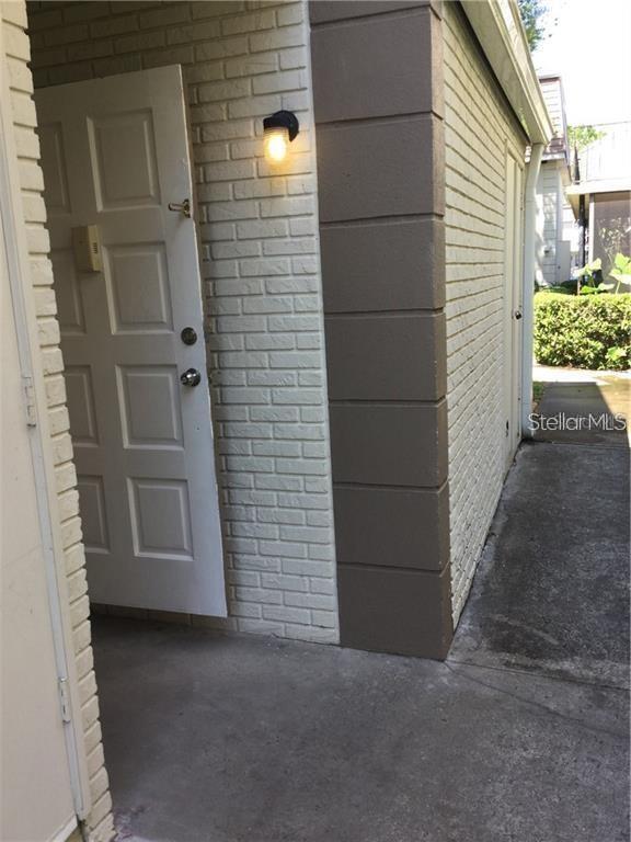 Building Photo - 5999 Village Cir N