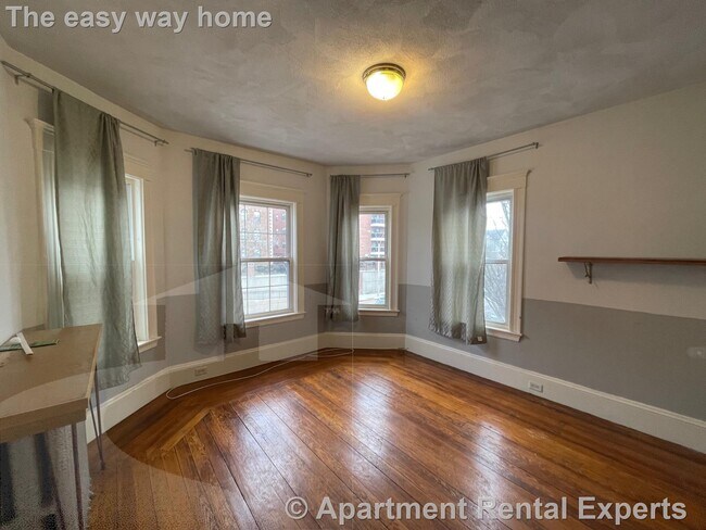 Foto del edificio - 115 Glenwood Rd