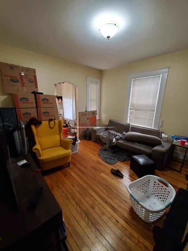 Building Photo - 19 Winthrop St