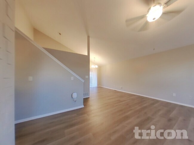 Foto del edificio - 4407 W 30th Street Rd