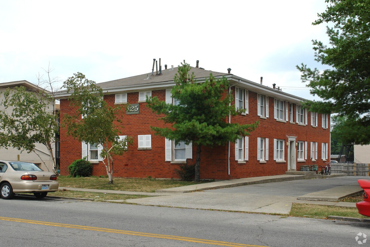 Building Photo - 125-129 Zandale Dr