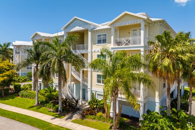 Building Photo - Palma Sola Bay Club