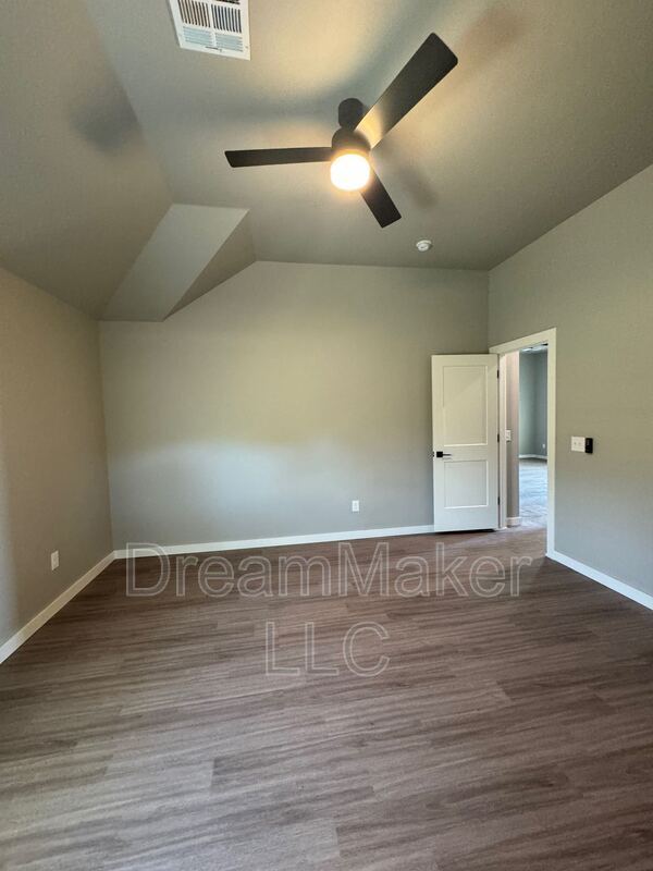 Building Photo - 671 Flowers Drive