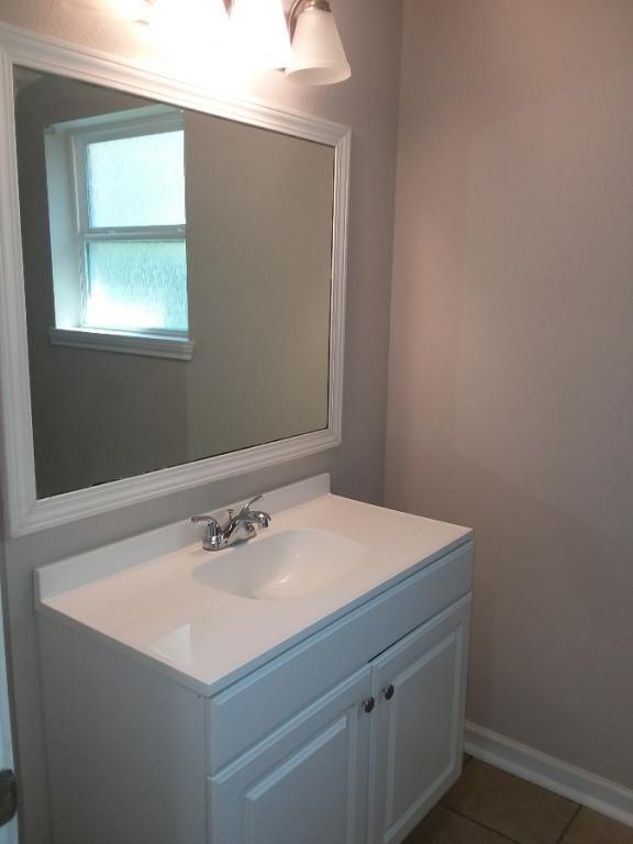 Building Photo - 9919 Forest Hollow Dr.