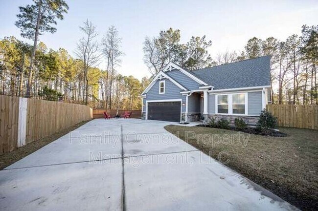 Building Photo - 225 Whirlaway Dr