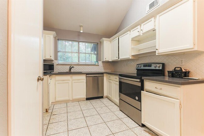 Foto del edificio - 5215 Kristen Ct