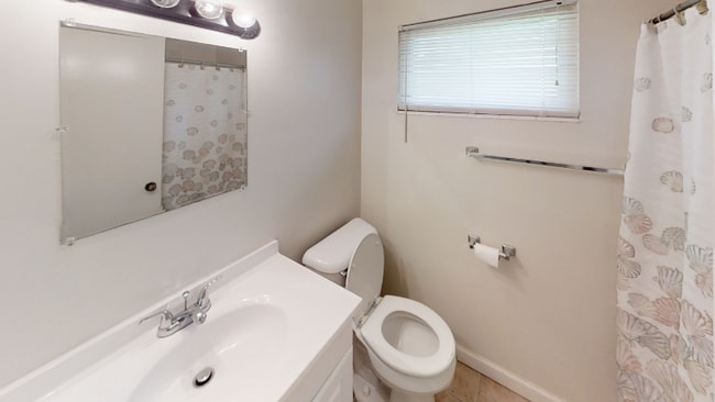 Building Photo - 245 Crabapple Cir