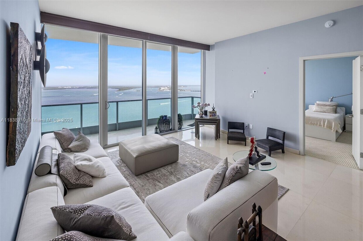 Foto principal - 1331 Brickell Bay Dr