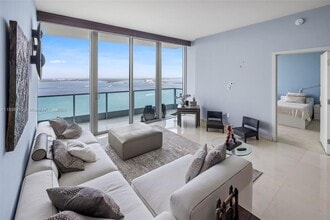 Building Photo - 1331 Brickell Bay Dr