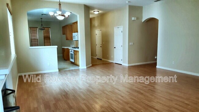 Foto del edificio - 6624 Capwell Way
