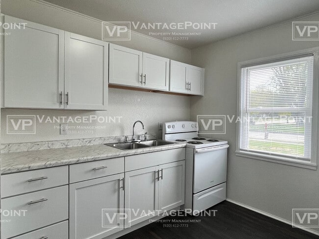 Building Photo - 904 Raton Ct