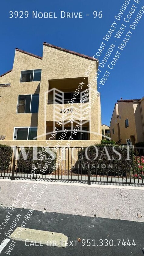 Foto principal - Gorgeous 2-bed/2-bath Condo in a Gated Com...