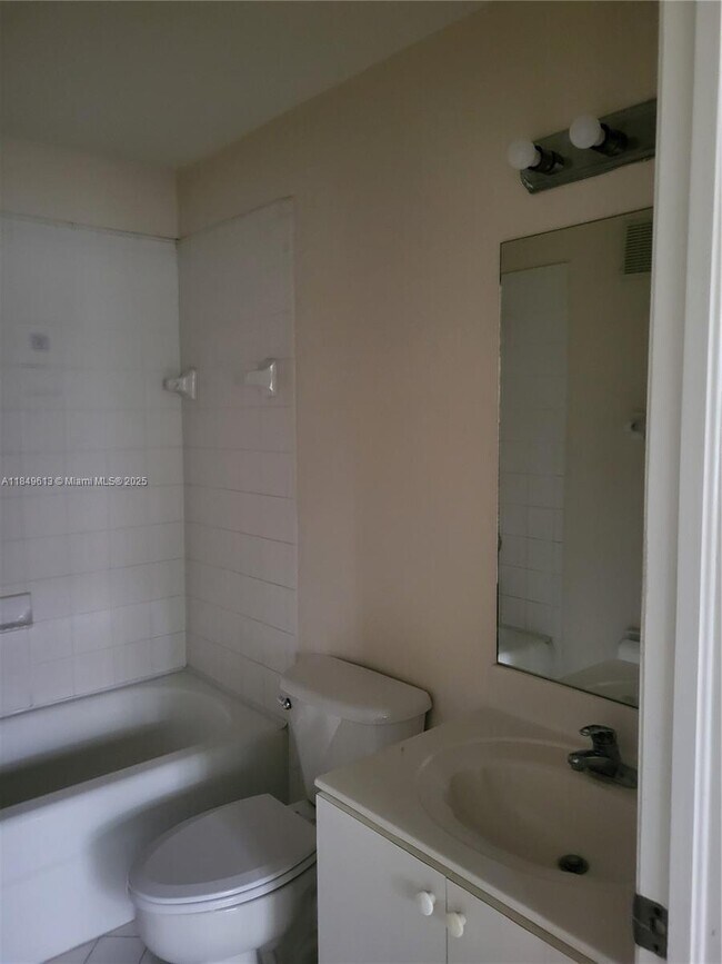 Foto del edificio - 1250 SE 28th Ct