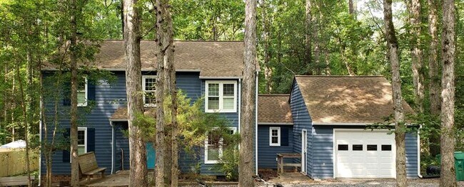 Foto del edificio - 3302 Fox Chase Ct