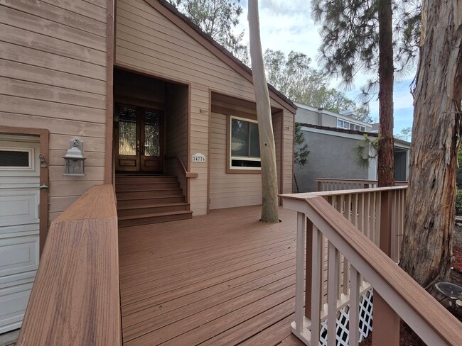 Building Photo - 24776 Glenwood Dr