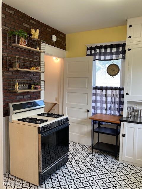 Building Photo - 2 br, 1 bath House - 1108 Chase St
