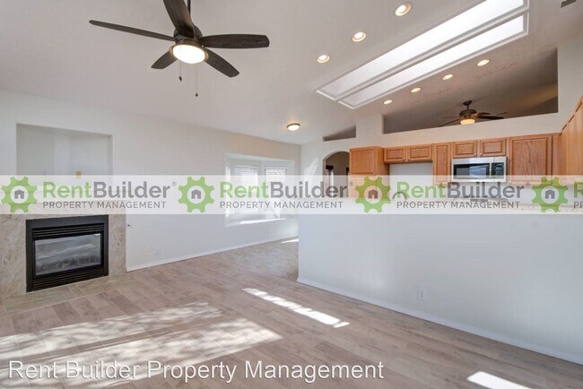 Foto del edificio - 3 br, 2 bath House - 10532 Brookline Pl. NW