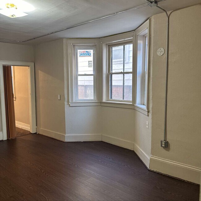 Building Photo - 2057 S 15th St