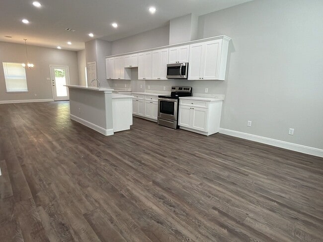 Foto del edificio - 832 Elkhart St