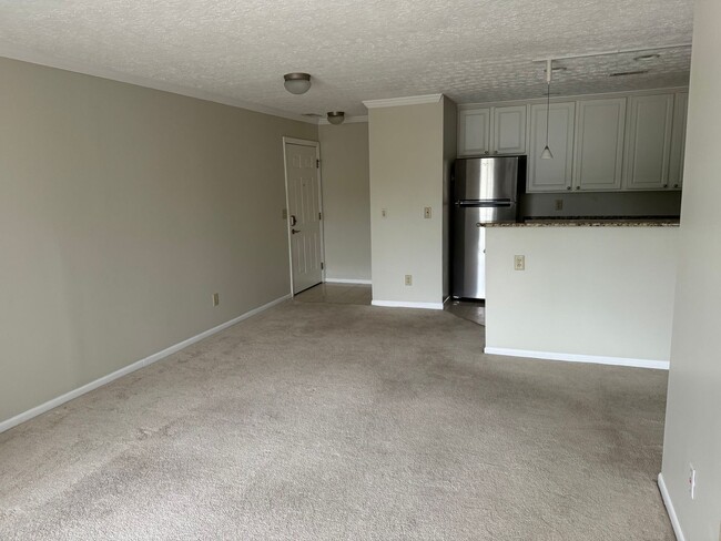 Building Photo - 1 Bed 1 Bath Apartment Northwest Columbus