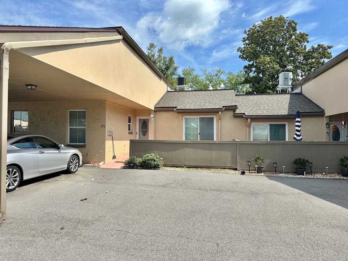 Primary Photo - Altamonte Springs (55+ Community) - 2 Bedr...