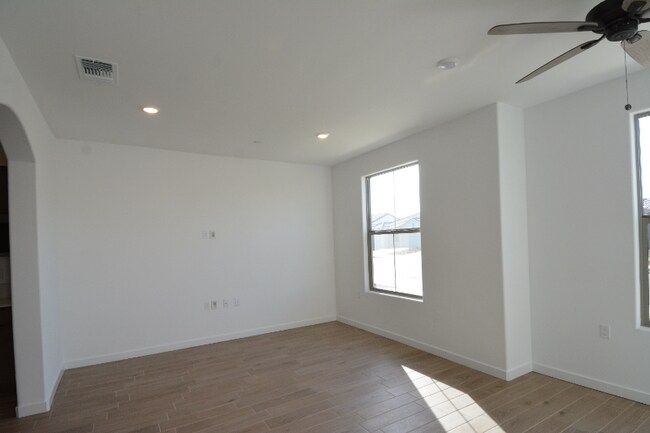 Foto del edificio - 7414 Lemon Mdw Pl